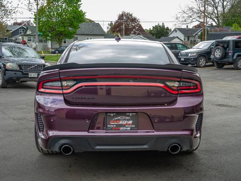 Used 2022 Dodge Charger Scat Pack RWD image 17
