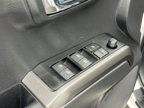 Used 2023 Toyota Tacoma TRD Off-Road image 24