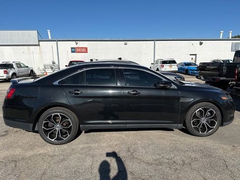 Used 2013 Ford Taurus SHO image 7