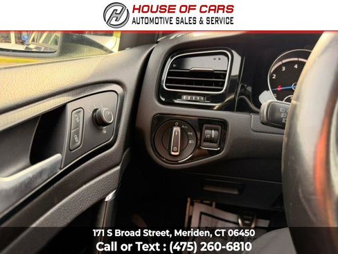 Used 2016 Volkswagen Golf 4-Door AWD/4WD image 34