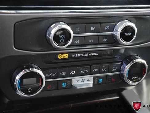 Used 2022 Ford F350 Platinum w/ FX4 Off-Road Package image 45