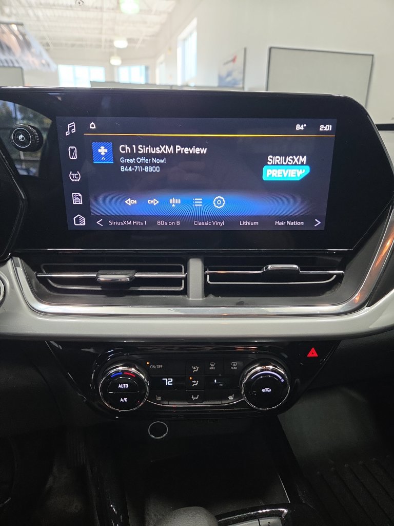 Used 2025 Chevrolet Trax LT w/ LT Convenience Package FWD image 34