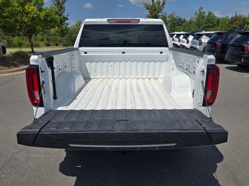 Used 2024 GMC Sierra 1500 SLT image 18