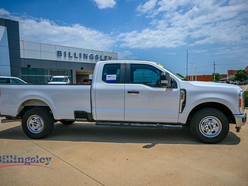 Certified 2023 Ford F350 XL w/ XL Chrome Package RWD image 8