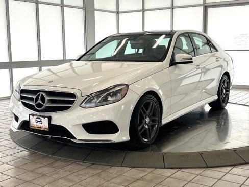 Used 2014 Mercedes-Benz E 350 4MATIC Sedan image 3