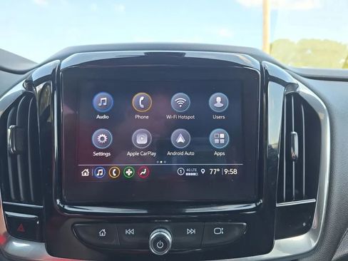Used 2023 Chevrolet Traverse LT FWD image 28