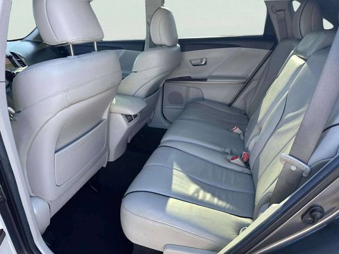 Used 2012 Toyota Venza Limited image 10