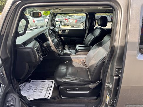 Used 2009 HUMMER H2 image 8