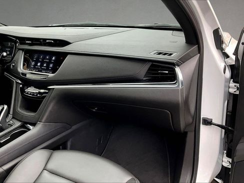 Used 2023 Cadillac XT6 Luxury AWD/4WD image 26