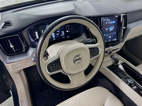 Used 2019 Volvo XC60 T6 Momentum w/ Premium Package AWD/4WD image 23