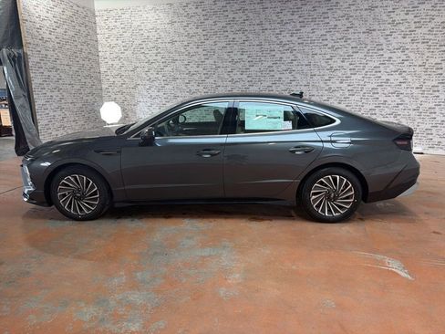 New 2026 Hyundai Sonata Limited FWD image 4