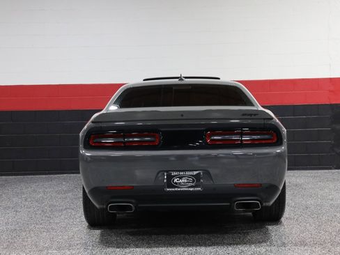 Used 2017 Dodge Challenger SRT image 27