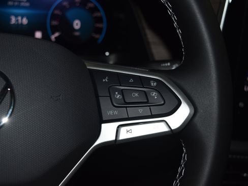 New 2026 Volkswagen Atlas SEL AWD/4WD image 8