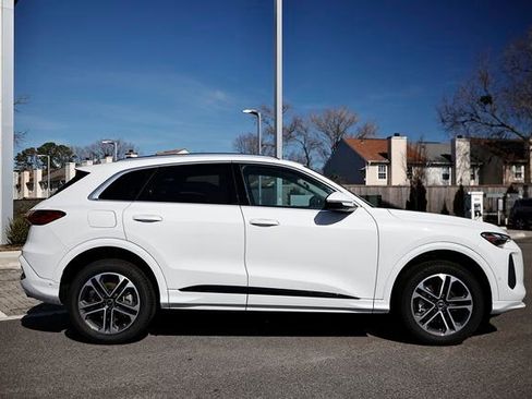 New 2025 Audi Q5 2.0T Premium image 3
