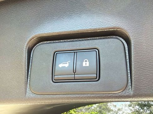 Used 2023 Nissan Rogue SL w/ SL Premium Package AWD/4WD image 29