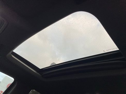 Used 2019 Chevrolet Silverado 1500 High Country w/ Technology Package image 13