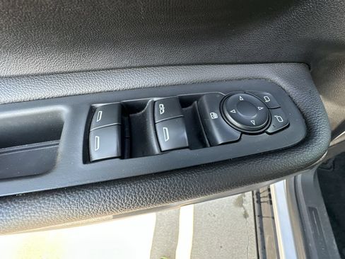 Used 2021 GMC Terrain SLE w/ Driver Convenience Package AWD/4WD image 21