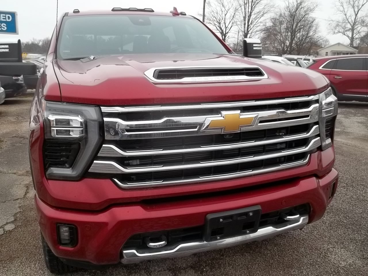 Used 2024 Chevrolet Silverado 2500 High Country w/ High Country Premium Package AWD/4WD image 3