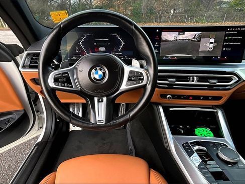 Used 2024 BMW M440i Coupe w/ Premium Package image 9