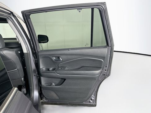 Used 2019 Honda Pilot Elite image 30