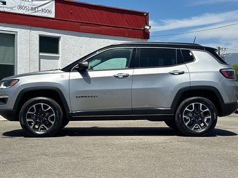 Used 2019 Jeep Compass Trailhawk w/ Leather Interior Group AWD/4WD image 7