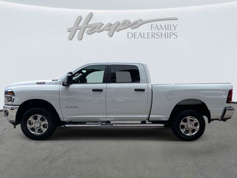Used 2026 RAM 2500 Big Horn AWD/4WD image 9