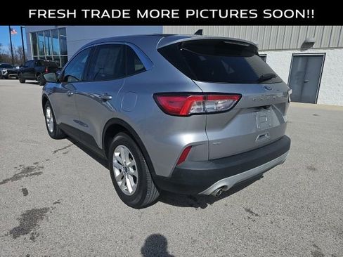 Used 2022 Ford Escape SE w/ Convenience Package image 3