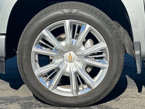 Used 2025 Chevrolet Silverado 1500 High Country AWD/4WD image 43