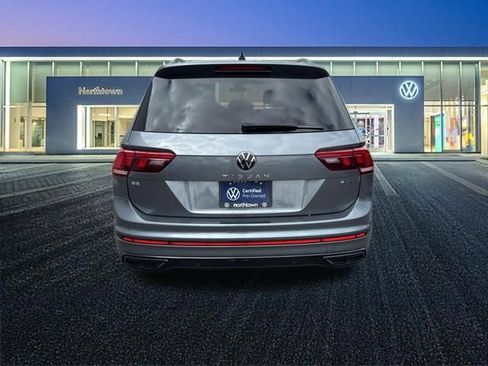 Used 2022 Volkswagen Tiguan SE R-Line image 5