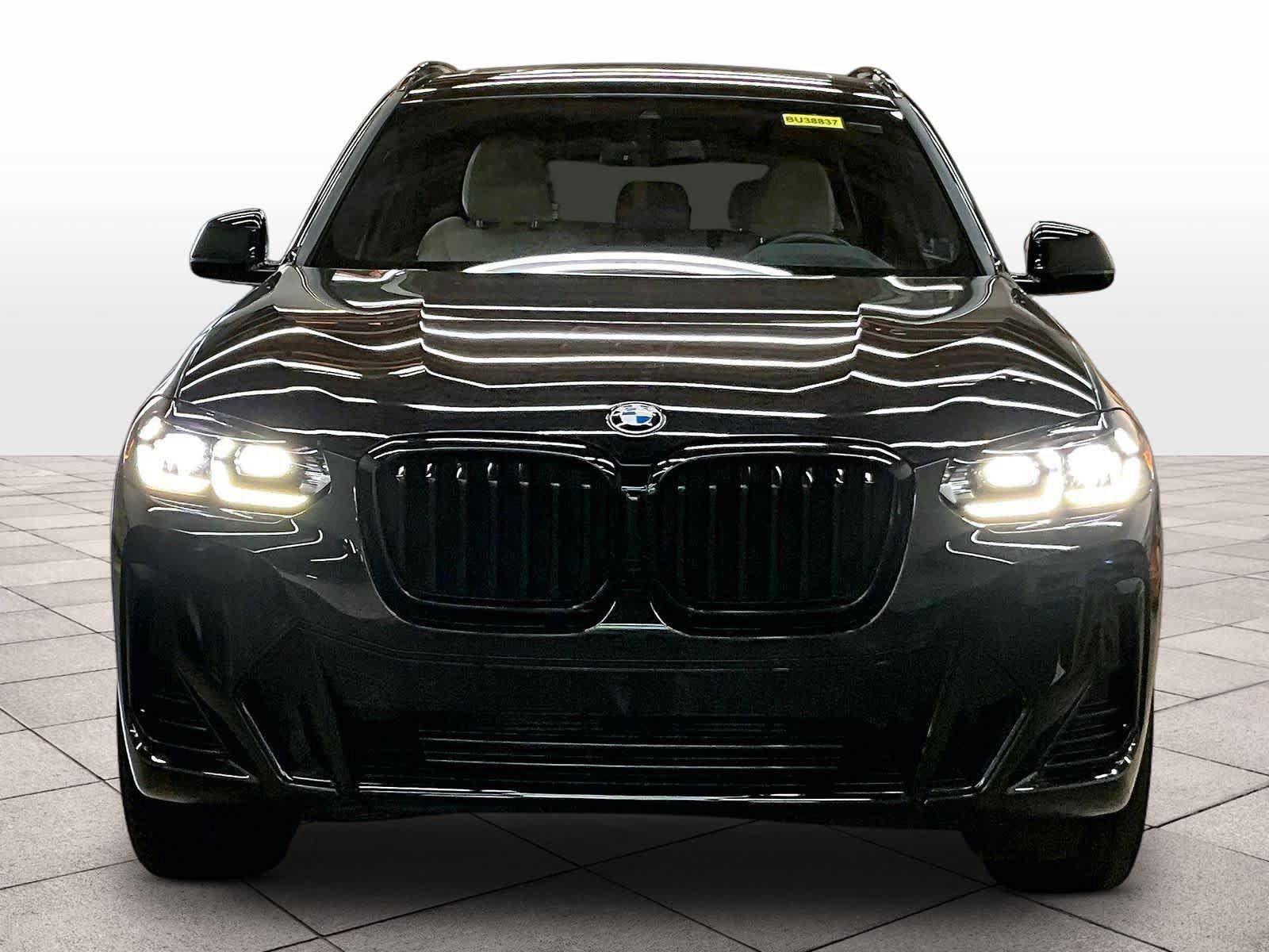 Used 2024 BMW X3 xDrive30i w/ Premium Package AWD/4WD image 3