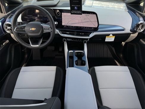 New 2026 Chevrolet Equinox EV LT image 9