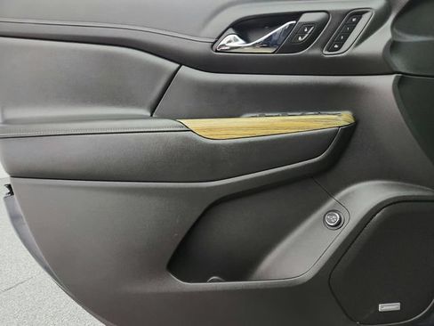 Used 2019 GMC Acadia Denali AWD/4WD image 25