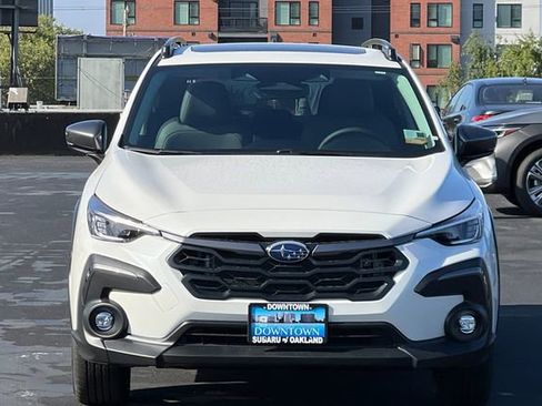 Used 2025 Subaru Crosstrek 2.5i Limited w/ Crosstrek Mirror Package image 3