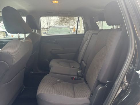 Used 2025 Toyota Highlander LE image 39