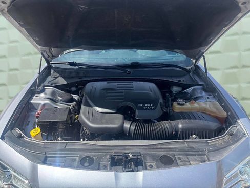 Used 2014 Chrysler 300 RWD image 29