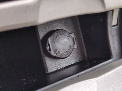 Used 2013 Toyota Corolla LE image 30