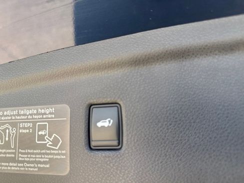 Used 2019 INFINITI QX50 Essential w/ Sensory Package FWD image 34