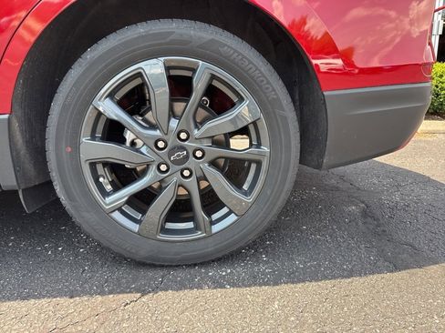 Used 2023 Chevrolet Equinox RS w/ RS Leather Package image 21