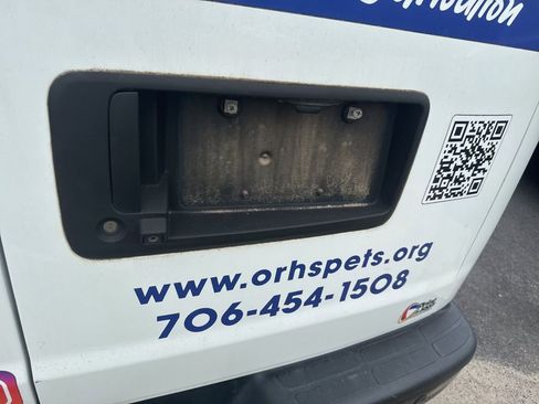 Used 2019 Chevrolet Express 2500 RWD image 10