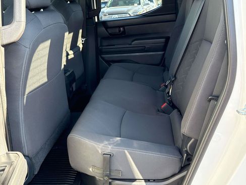 Used 2025 Toyota Tacoma SR5 AWD/4WD image 15
