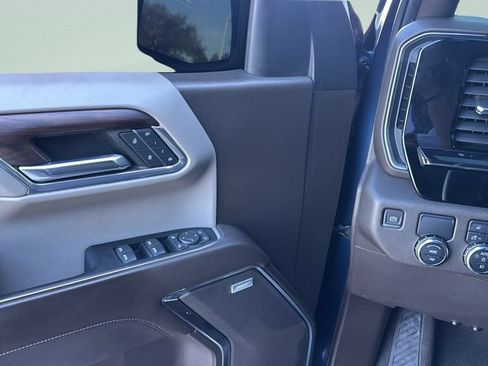 Used 2022 GMC Sierra 1500 SLT w/ SLT Premium Plus Package RWD image 16