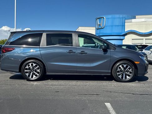 New 2026 Honda Odyssey EX-L image 3