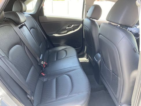 Used 2020 Hyundai Elantra GT w/ Style Package 02 FWD image 12