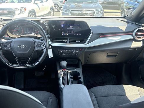 Certified 2024 Chevrolet Trax RS w/ Driver Confidence Package FWD image 18
