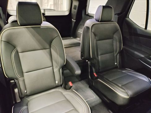 Certified 2022 Chevrolet Traverse Premier image 11