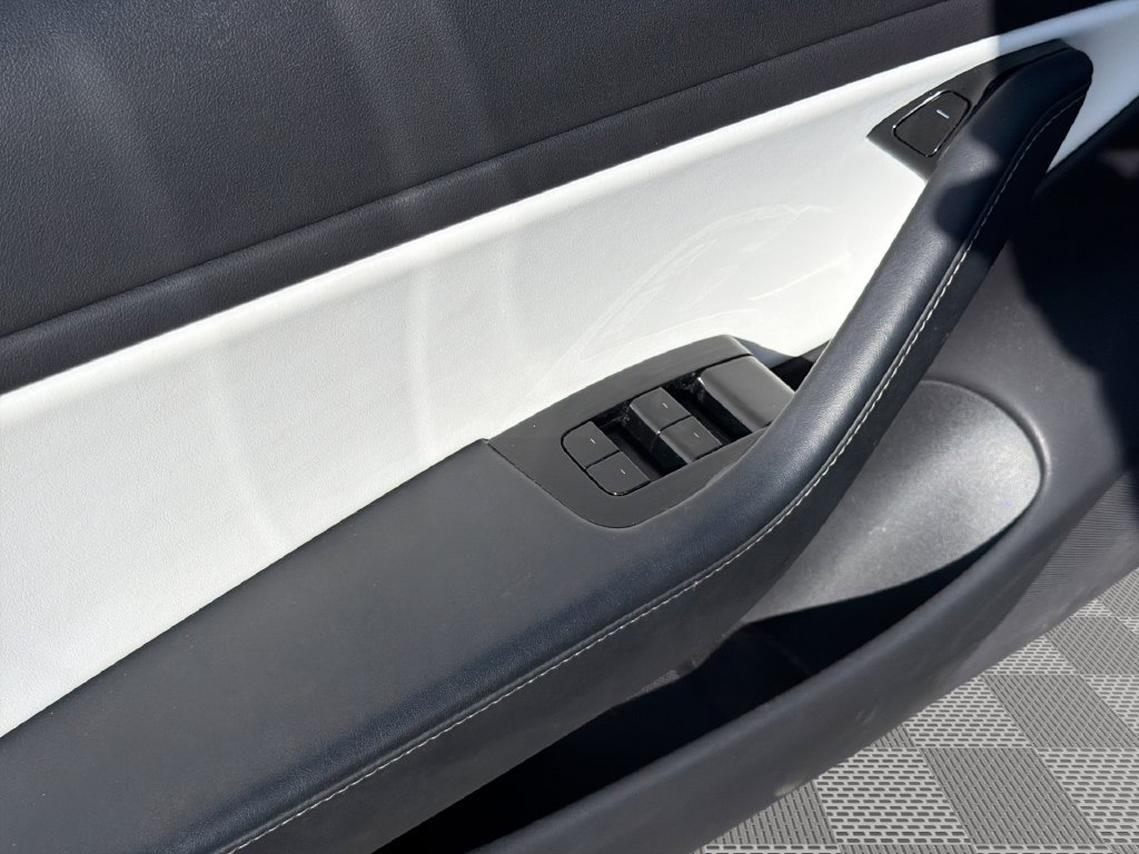 Used 2019 Tesla Model 3 Standard Range Plus RWD image 15