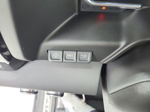 Used 2025 GMC Sierra 1500 AT4 w/ Technology Package AWD/4WD image 22