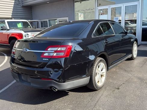 Used 2017 Ford Taurus SEL w/ Equipment Group 201A FWD image 5
