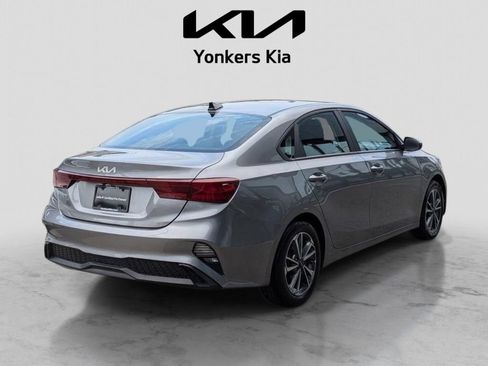Used 2023 Kia Forte LXS FWD image 6