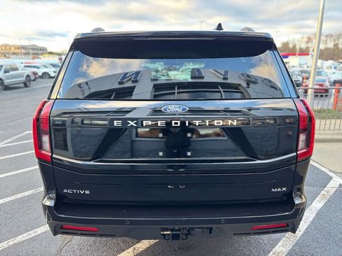 New 2025 Ford Expedition Max Active image 8